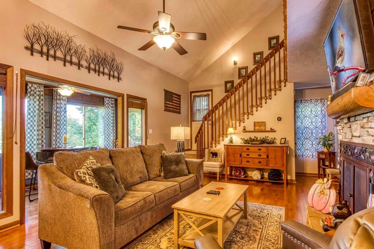 Cozy Cabin With Mountain Views Near Skylift Park! Gatlinburg Exterior photo