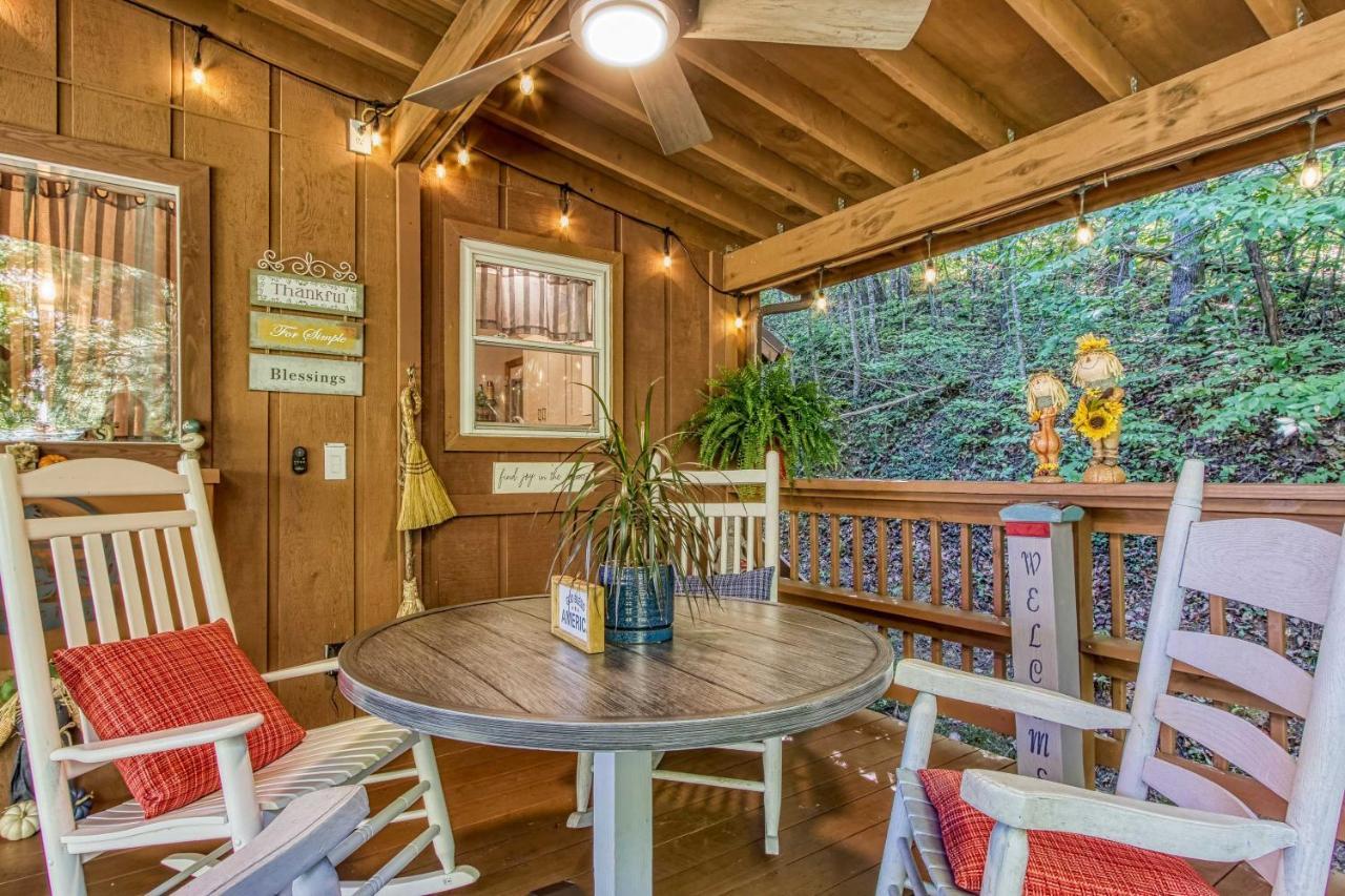 Cozy Cabin With Mountain Views Near Skylift Park! Gatlinburg Exterior photo