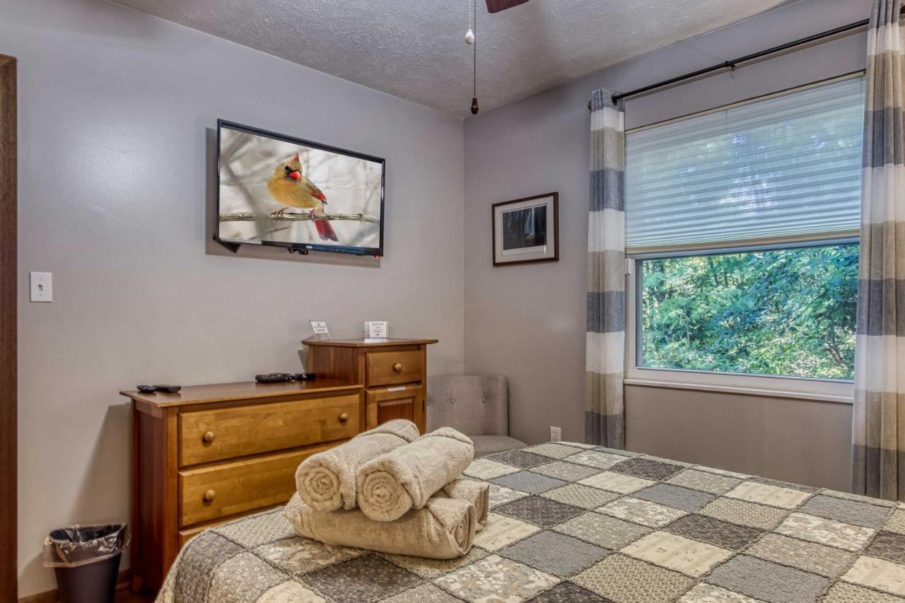 Cozy Cabin With Mountain Views Near Skylift Park! Gatlinburg Exterior photo